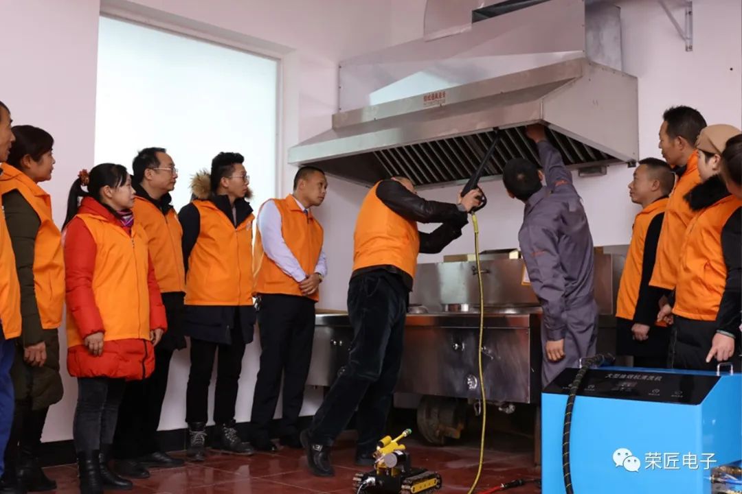 0ue175637510047.jpg 0ue175637510047.jpg