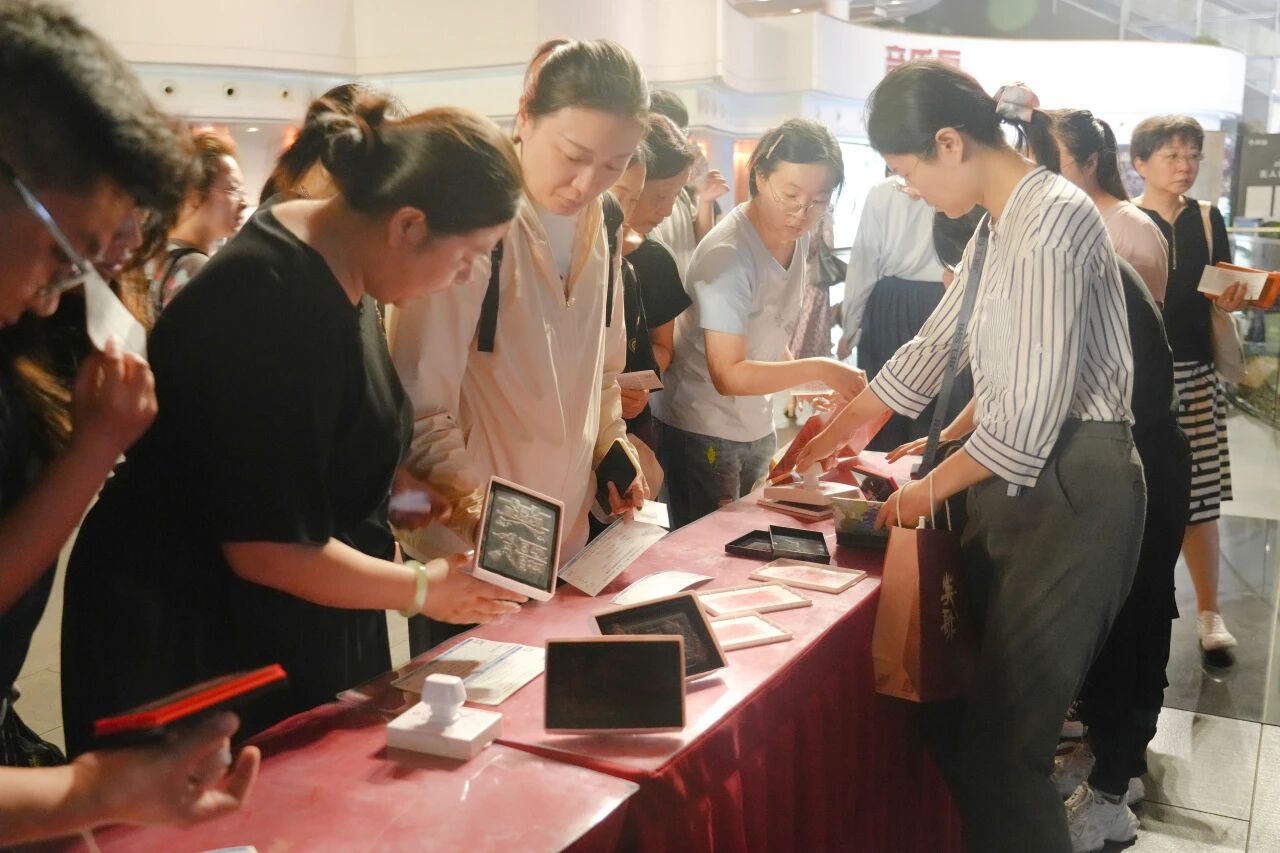 0ue175865781595.jpg 微信图片_2025-09-24_035600_779.jpg