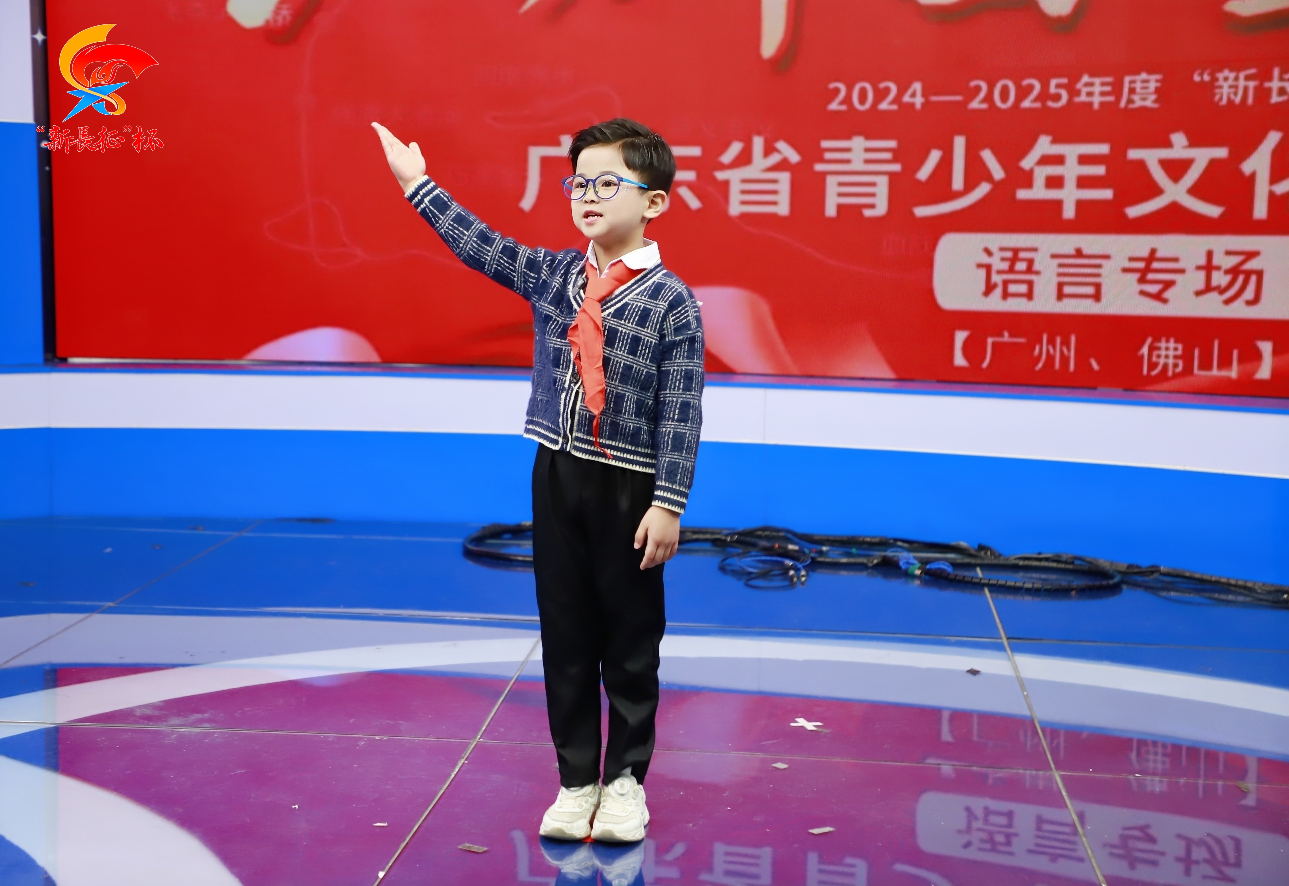 朗诵《长征精神传少年》.JPG