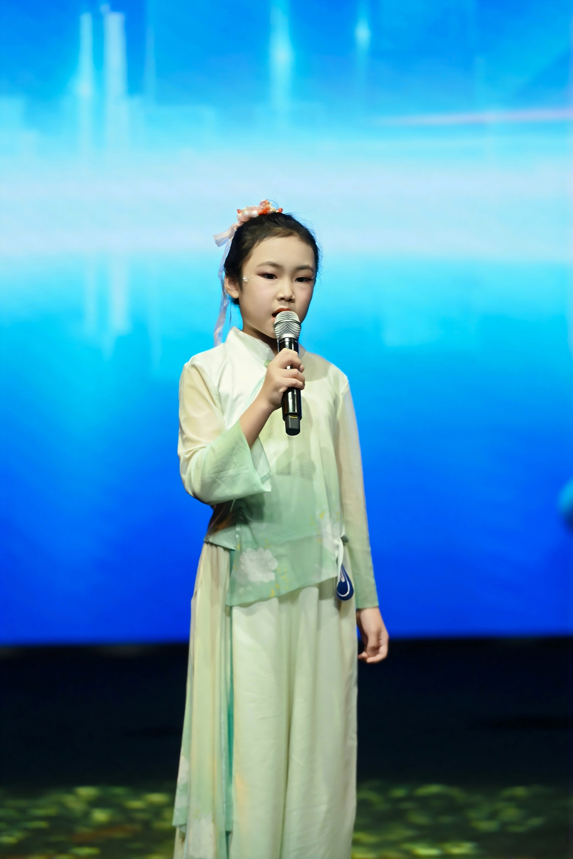 独唱《小池》2.jpg